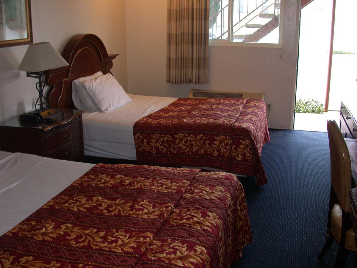 Valley Hotel Розмид Экстерьер фото